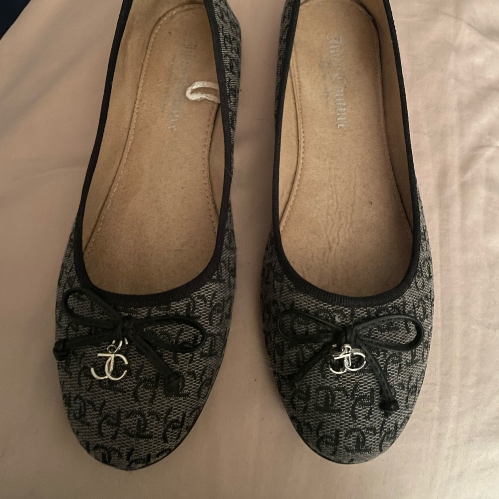 Juicy couture ballet flats